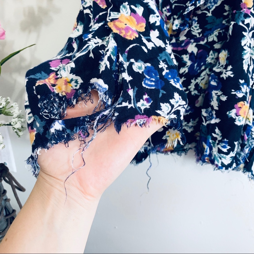 Fire los Angeles Blue Floral Sleeveless Top - Picture 4 of 8